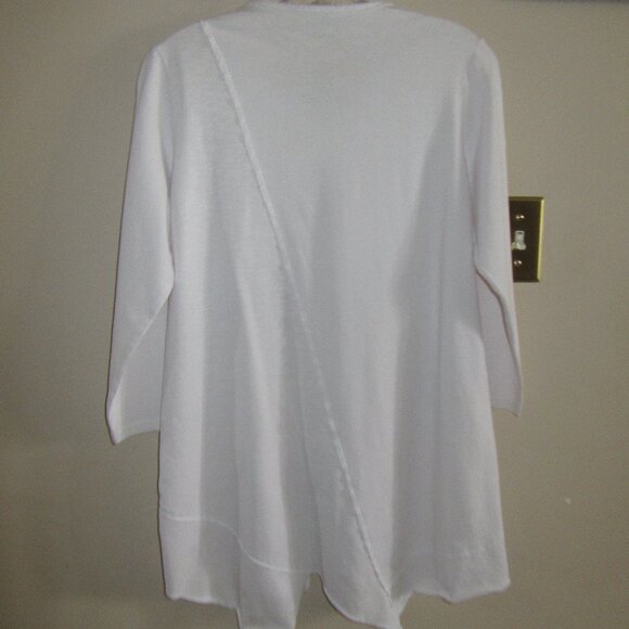 White top -Size Large Suzanne's - Picture 3 of 7